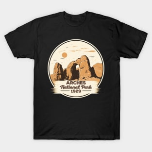 arches national park 1929 T-Shirt